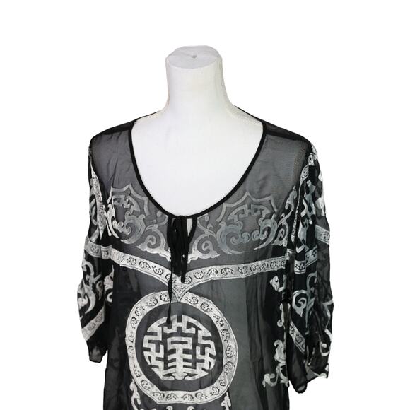 Traveler's by Chico's Shear black bouse top size large 2 all over pattern - Picture 5 of 6